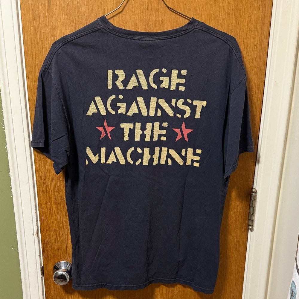 Rage Against The Machine 08 Concert Tee - Picture 6 of 6